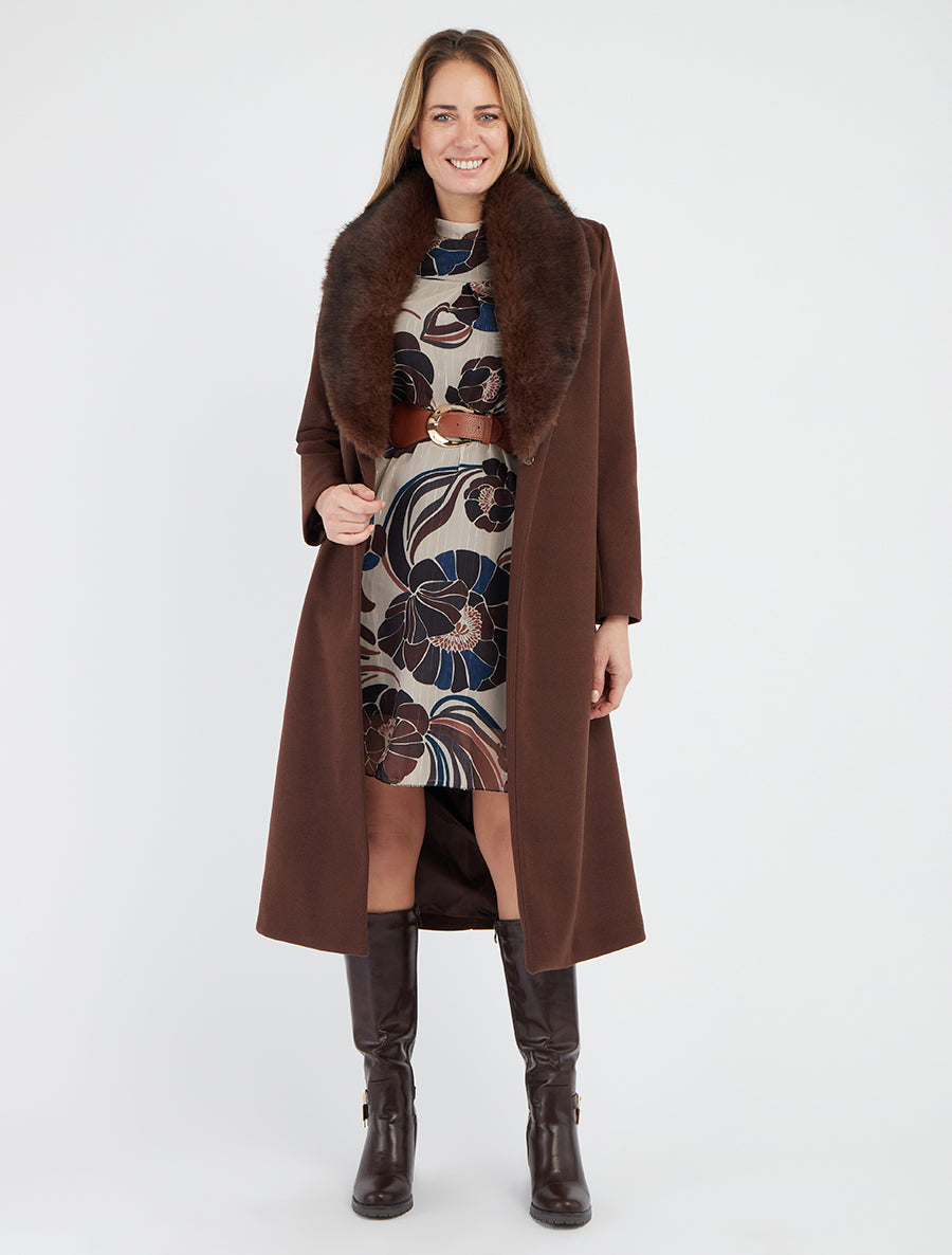 Langer Mantel mit Kunstpelzkragen - Braun