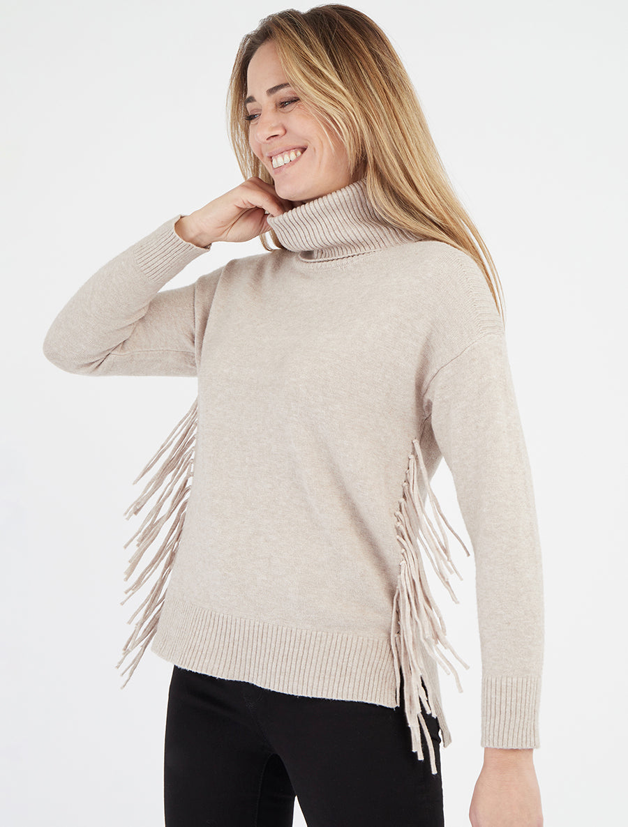 Einfarbiger Rollkragenpullover mit Fransen - Beige