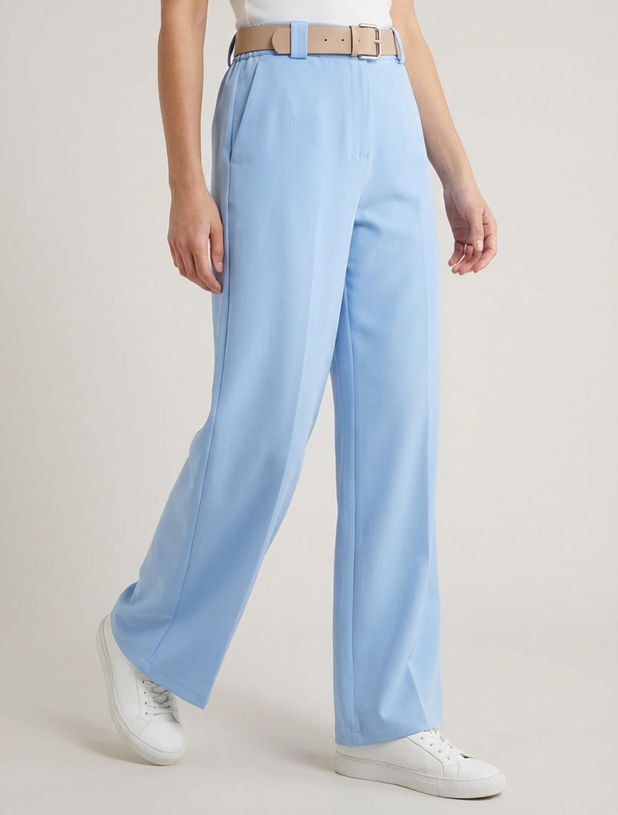 Gerade geschnittene, einfarbige, elastische Hose - Himmelblau