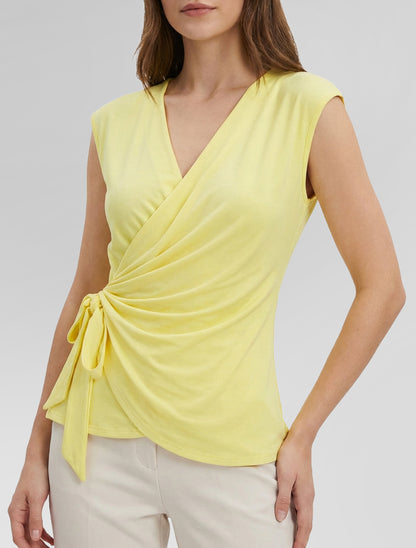 Ärmelloses Wickeloberteil mit V-Ausschnitt. - Gelb