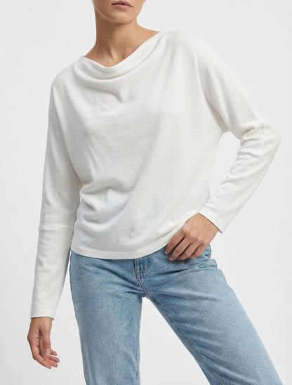 Feiner einfarbiger Pullover mit Wasserfallausschnitt - Weiß