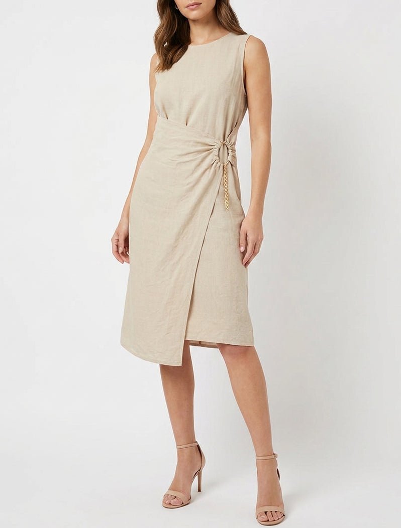 Langes einfarbiges Kleid mit Kettendetail - Beige