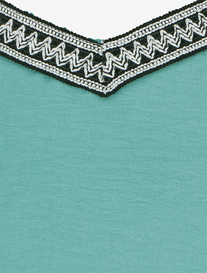 Caraco à col V brodé - Vert d&