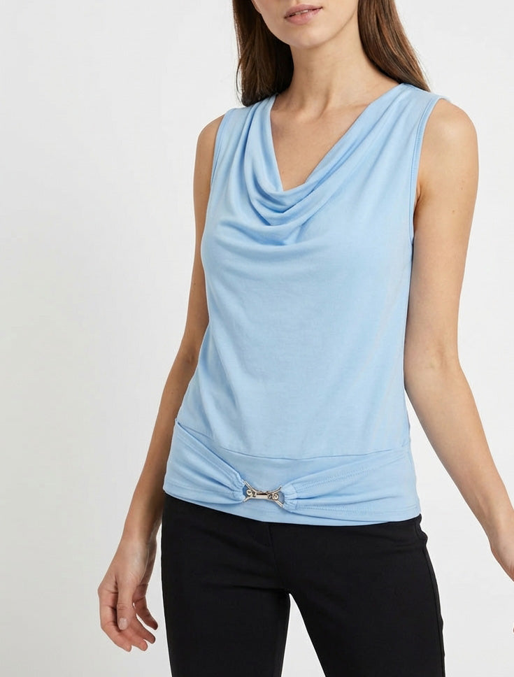 Strassbesetztes Top mit Schmuckeinsatz - Himmelblau