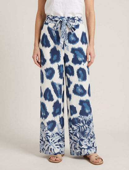 Weit geschnittene Hose mit fantasievollem Leopardenmuster - Marine