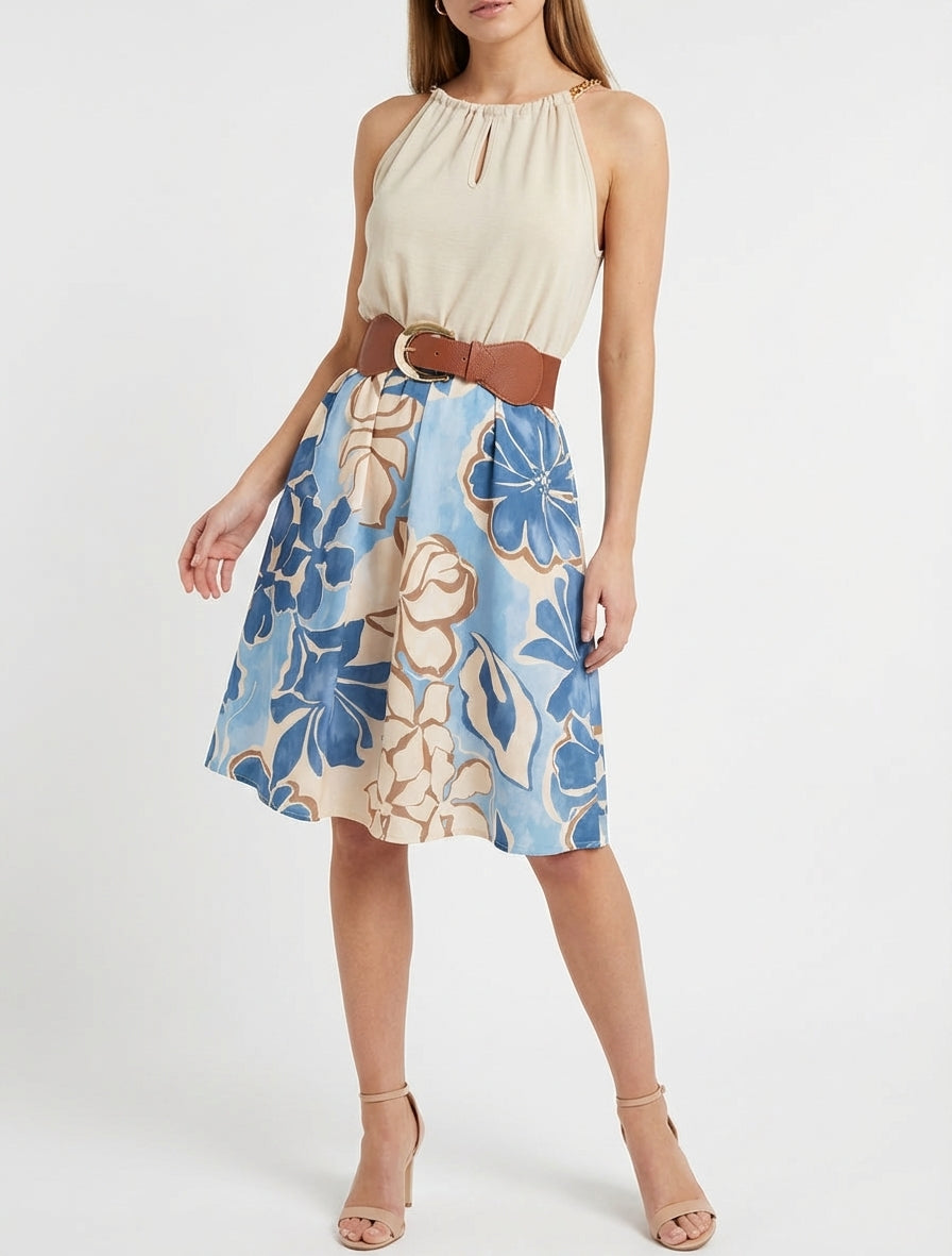 Kleid mit Ketten-Trägern und großem Blumenmuster - Hellblau