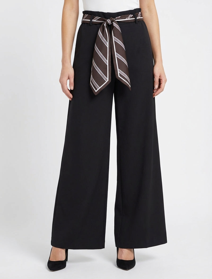 Weite Hose mit Schal-Stil Gürtel - Schwarz