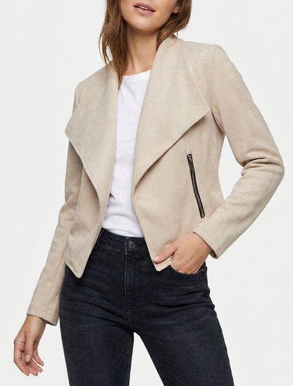 Jacke aus Wildlederimitat mit dekorativen Reißverschlusstaschen - Beige