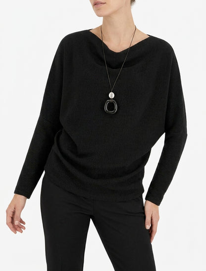 Gerippter Pullover mit Fledermausärmeln und Wasserfallausschnitt - Schwarz