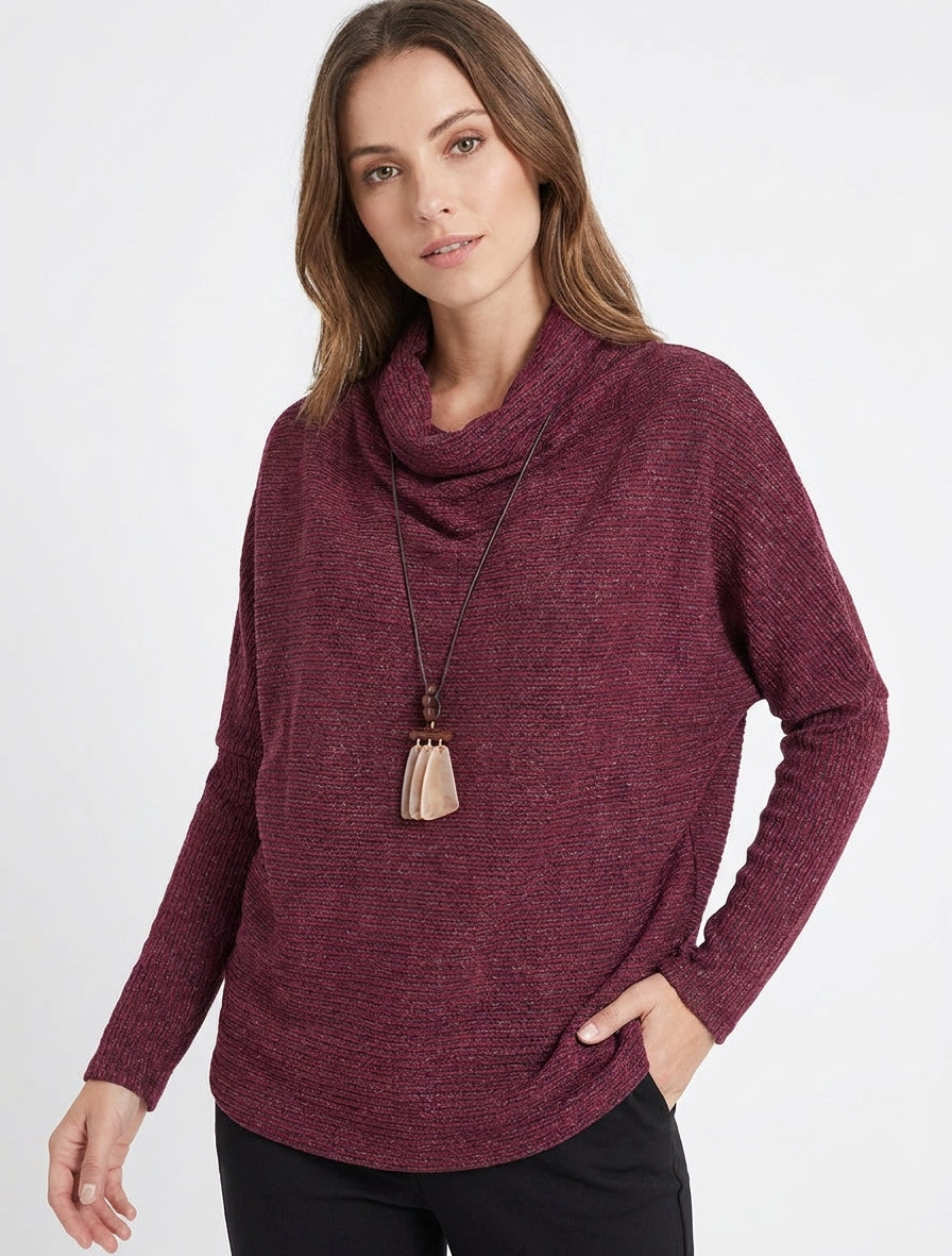 Pullover mit Wasserfallausschnitt und gestreiftem Muster. - Weinrot