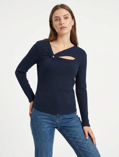 Gerippter Pullover mit asymmetrischem Ausschnitt. - Marine