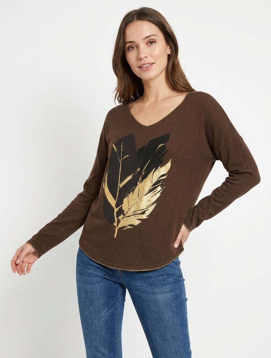 Feiner Pullover mit schimmerndem Federmuster - Braun