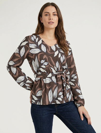 Elastische Bluse mit Blattdruck - Braun