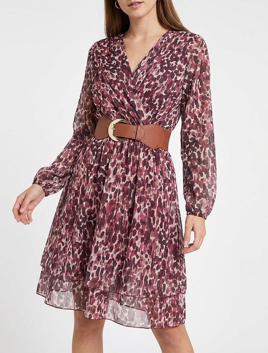 Kleid mit Fantasiemuster und Wickelausschnitt - Weinrot