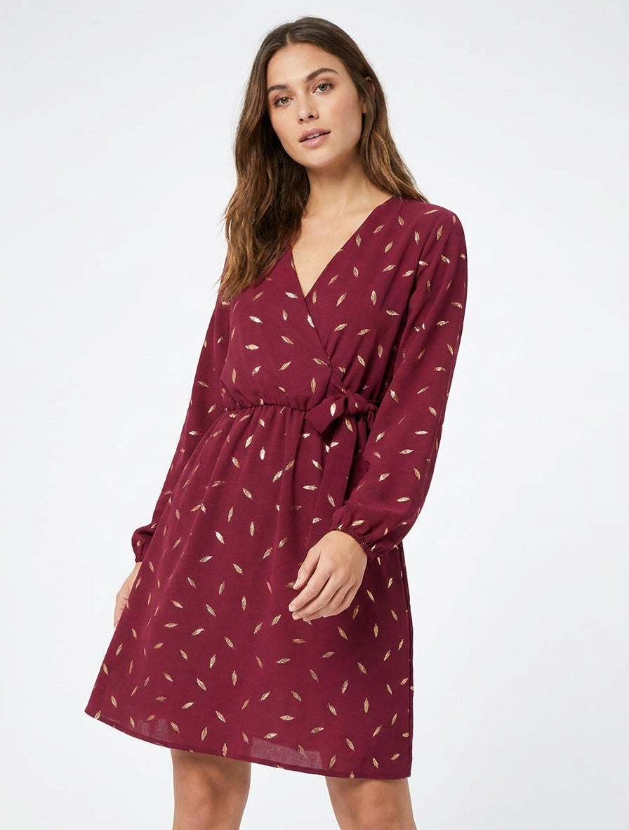 Elastisches Kleid mit schimmernden Federn - Weinrot