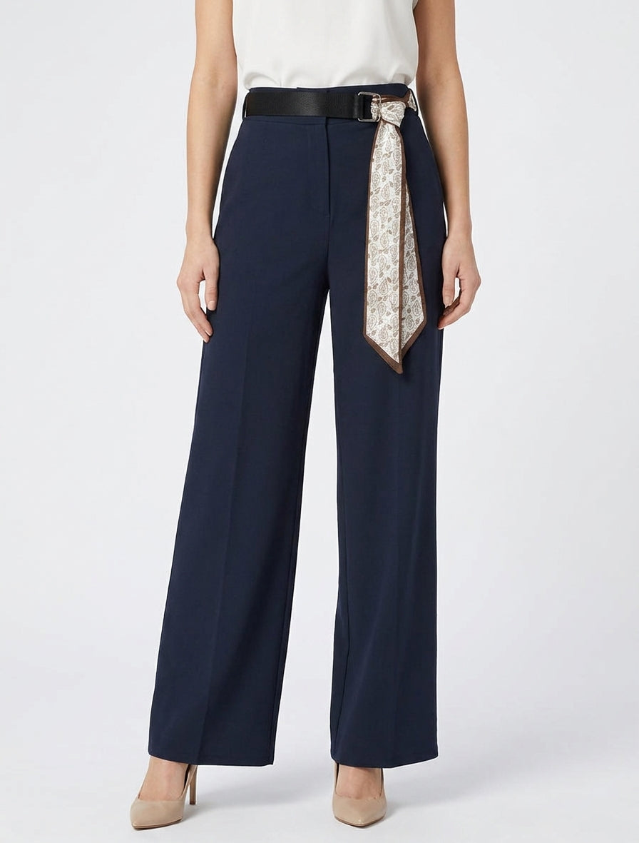 Weite Hose mit hoher Taille und Schalgürtel. - Marine