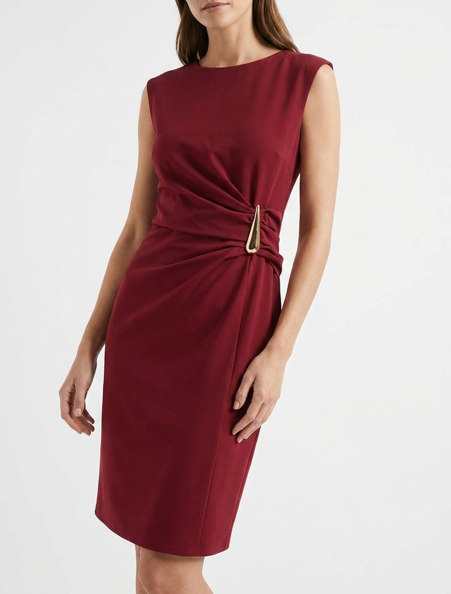 Ärmelloses Kleid mit Drapierungseffekt - Bordeaux