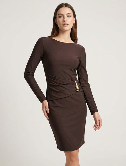Midikleid mit Metallschmuck - Braun