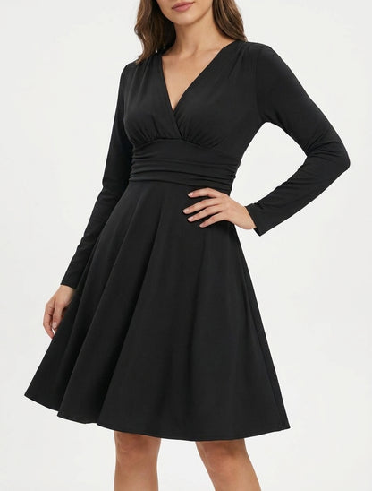 Langärmeliges Skaterkleid mit geraffter Taille - Schwarz