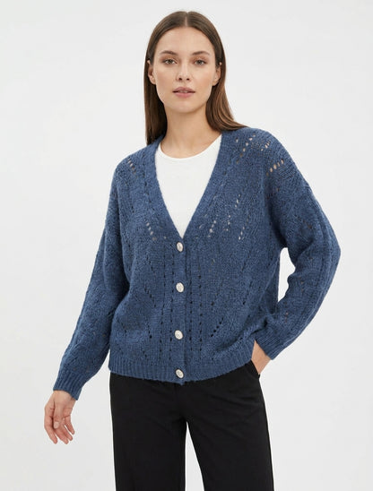 Weit geschnittener Strickpullover mit V-Ausschnitt und Lochmuster - Blau