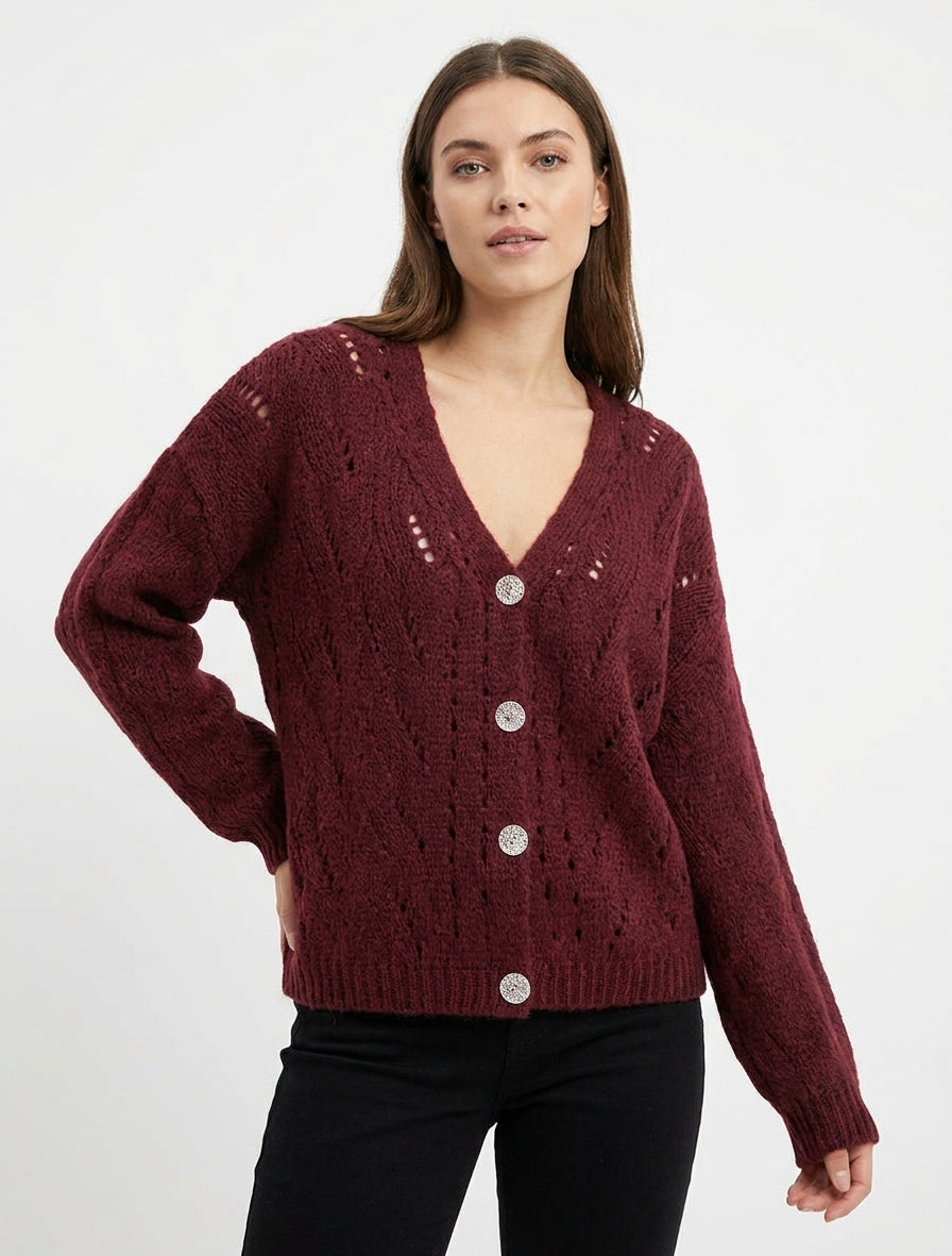 Weit geschnittener Strickpullover mit V-Ausschnitt und Lochmuster - Weinrot