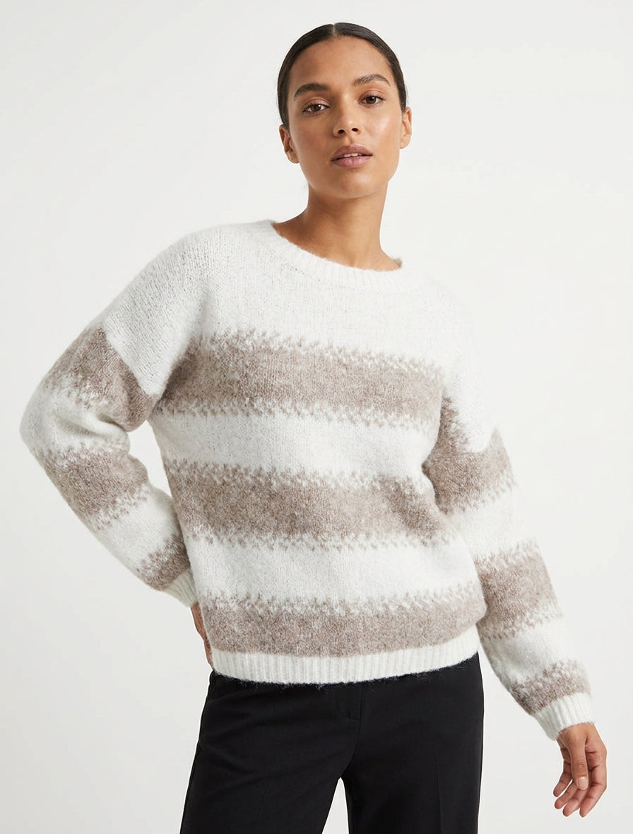 Weit geschnittener Pullover aus Wollmischung mit stilisierten Streifen - Weiß