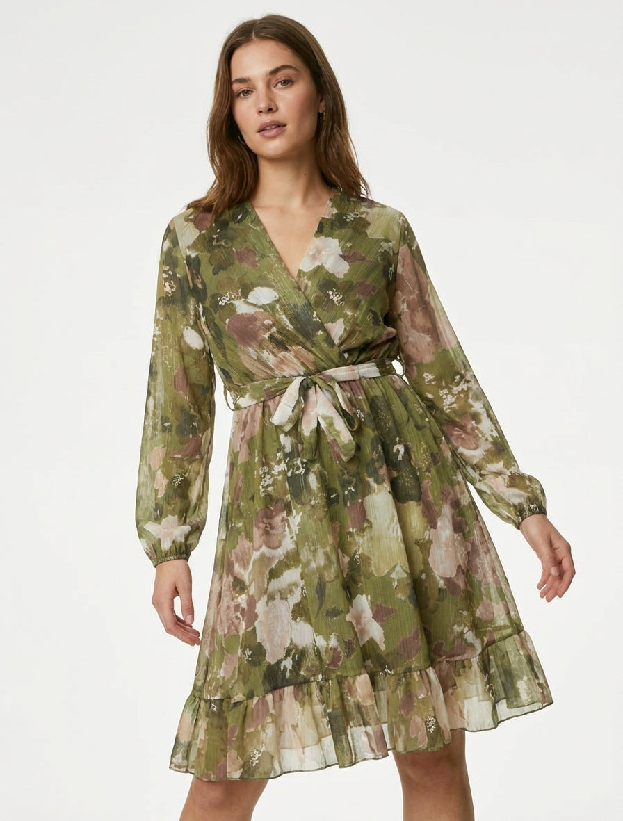 Irisierendes Kleid mit abstraktem Blumenmuster und Rüschenkanten - Kaki