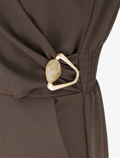 Combinaison ample à col cache-coeur effet drapé et bijou - Marron - 3
