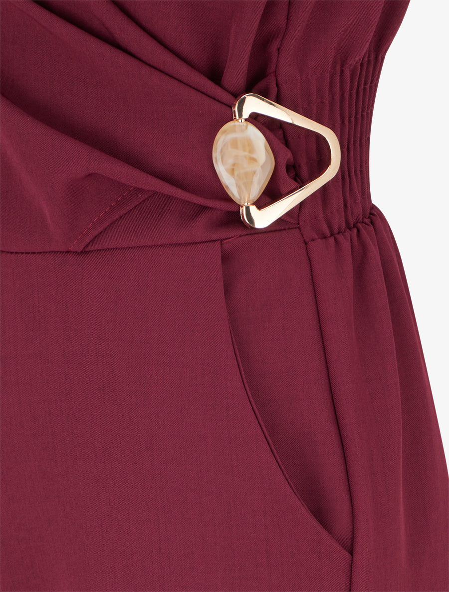 Combinaison ample à col cache-coeur effet drapé et bijou - Lie de vin - 3