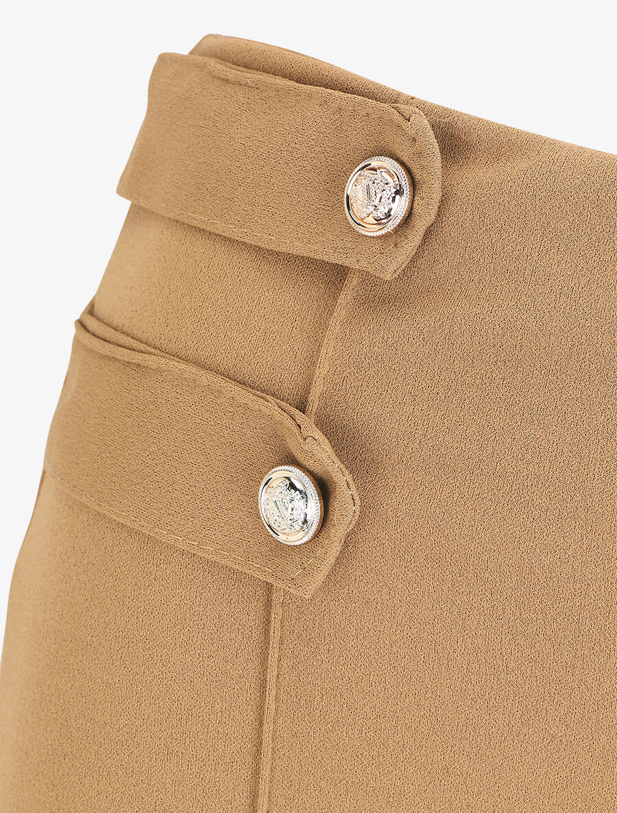 Pantalon fluide uni à boutons décoratifs - Camel - 3