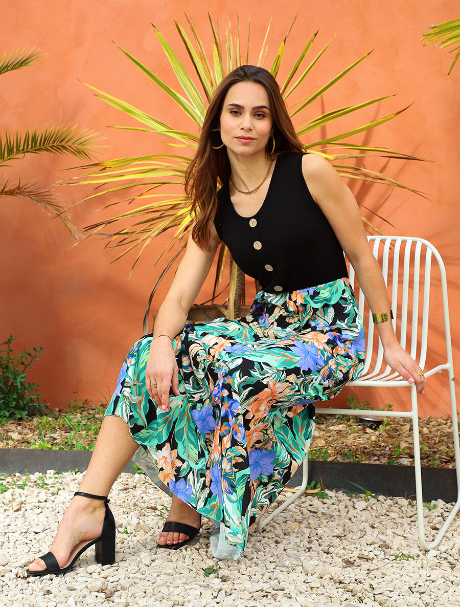 Robe longue fleurie et évasée sans manches - Noir - 4