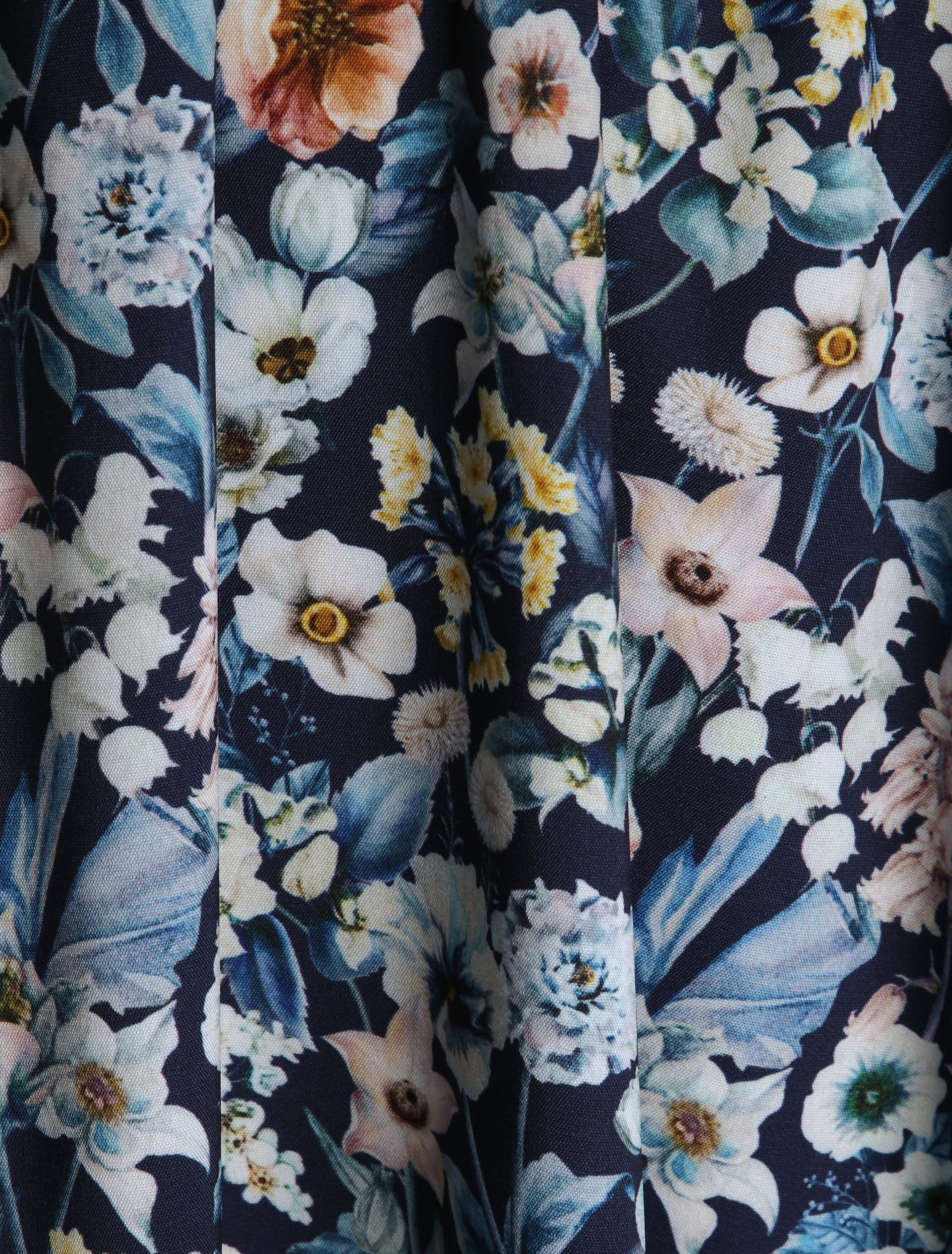 Robe longue coupe patineuse imprimé petites fleurs à bretelles en simili - Marine - 4