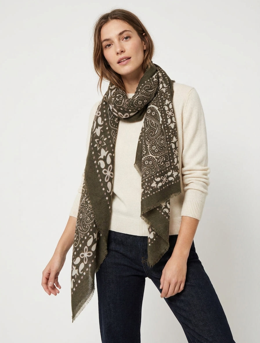 Rechteckiger Schal mit Bandana-Muster - Kaki