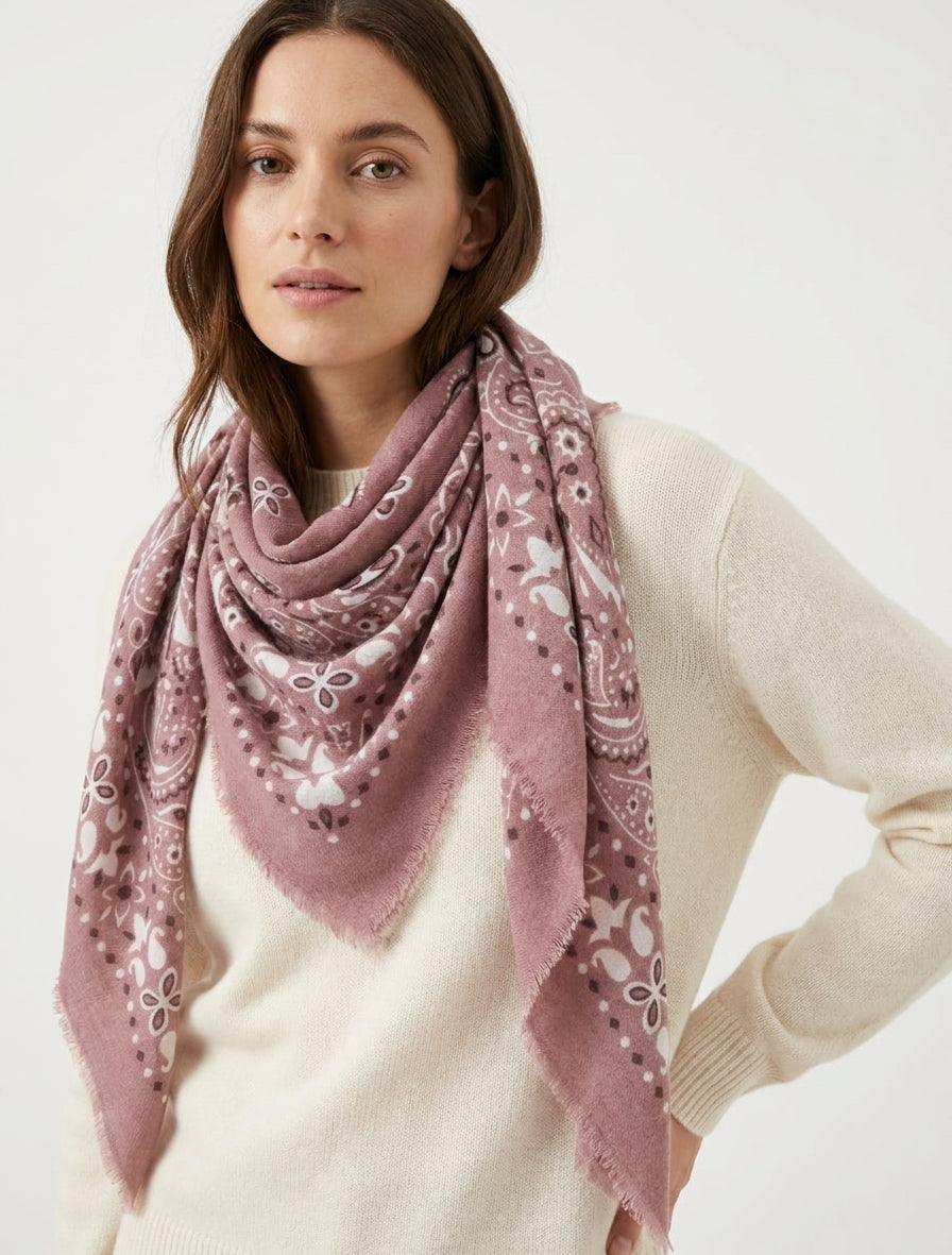 Paisley-Print-Schal mit ausgefransten Kanten - Altrosa