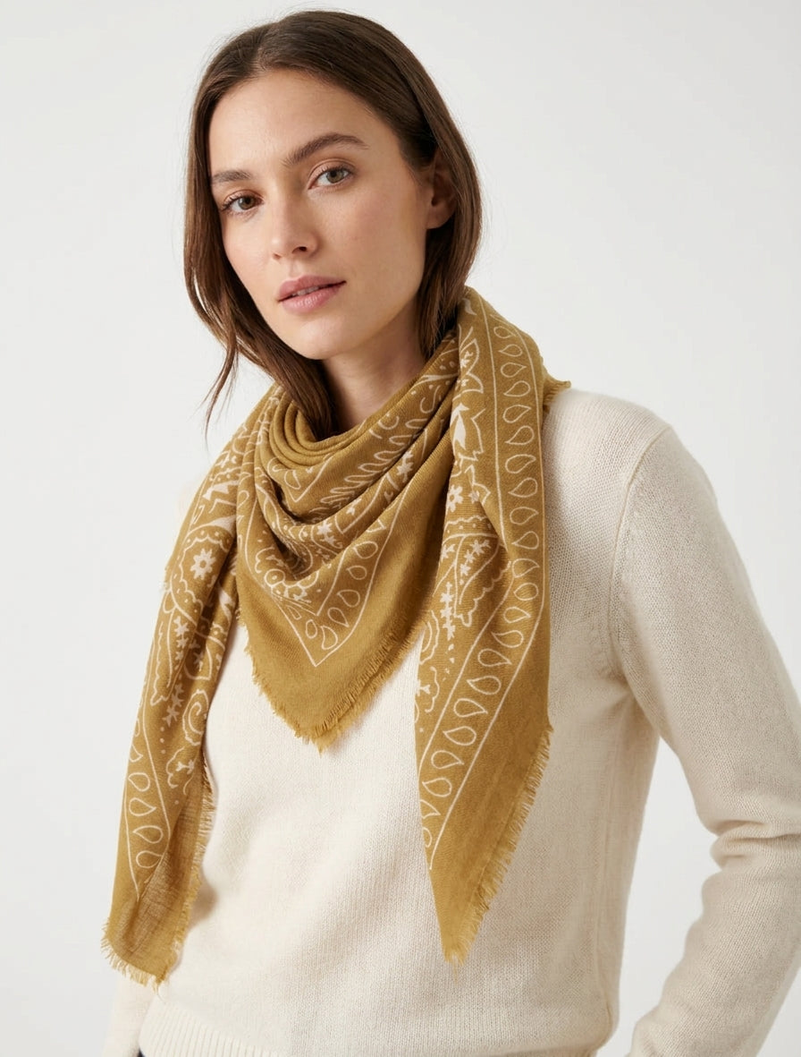 Paisley-Print-Schal mit ausgefransten Kanten - Senfgelb