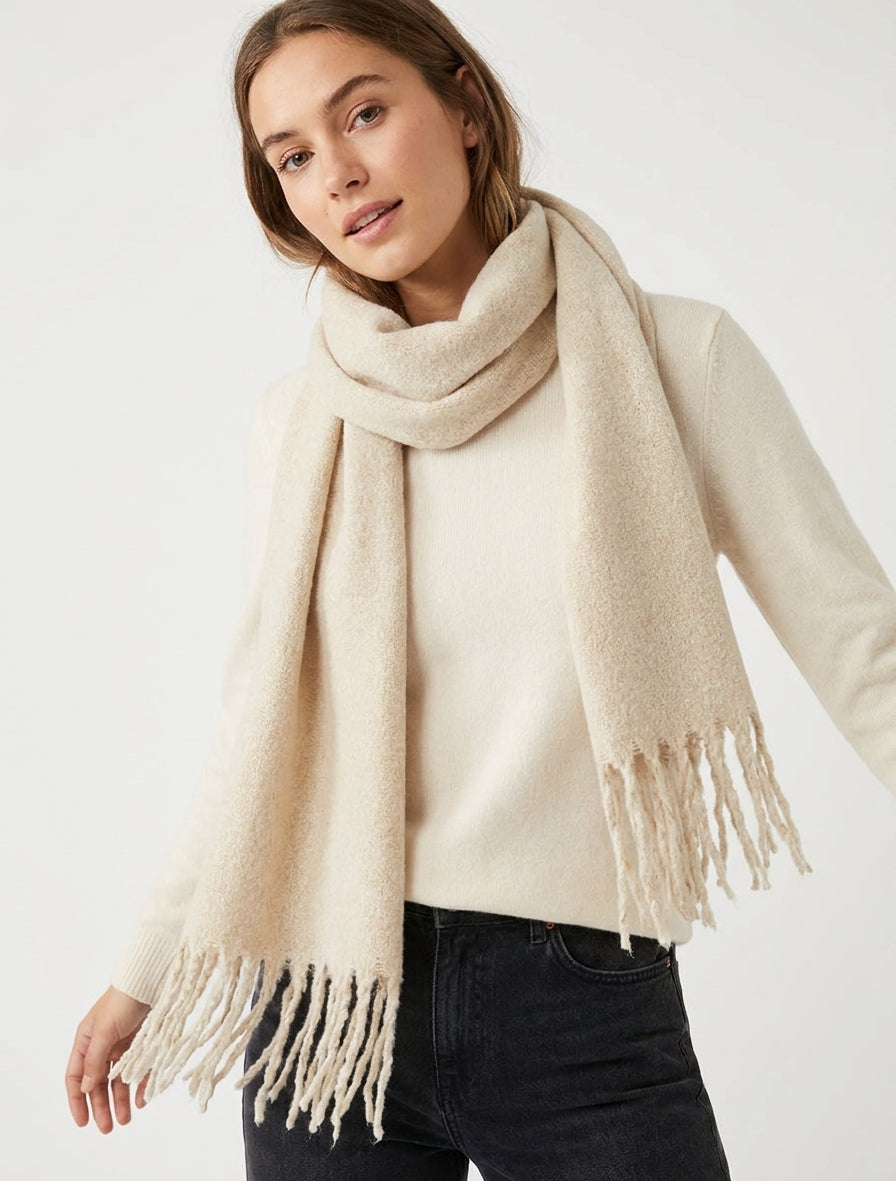 Einfarbiger Schal mit Fransen - Beige