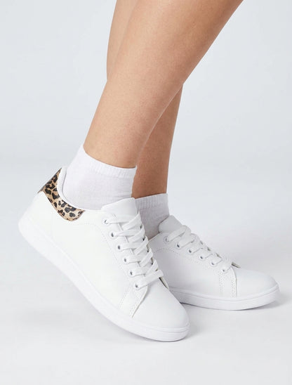 Basic-Sneaker mit Leopardenmuster-Fersenkappe - Weiß/Kamel