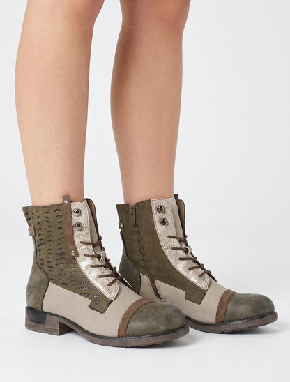 Irisierte geschnürte Stiefeletten mit Perforationen - Kaki