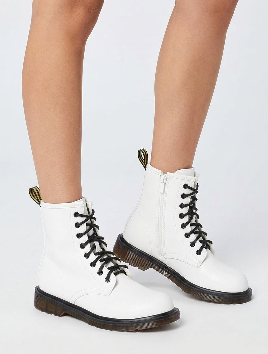 Schnürstiefeletten aus Kunstleder - Weiß