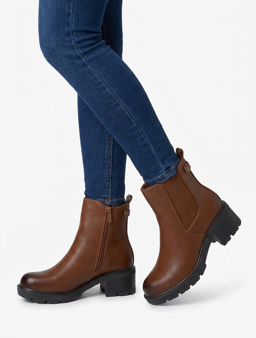 Elastische Stiefeletten aus Kunstleder mit Profilsohle - Kamel
