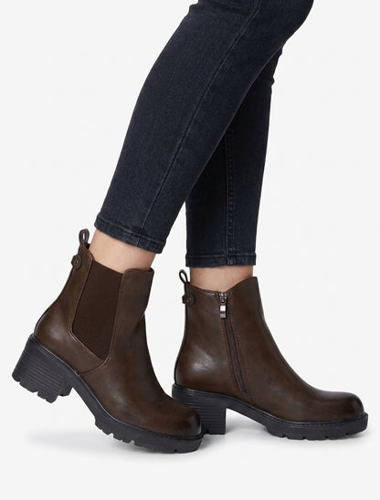Elastische Stiefeletten aus Kunstleder mit Profilsohle - Braun
