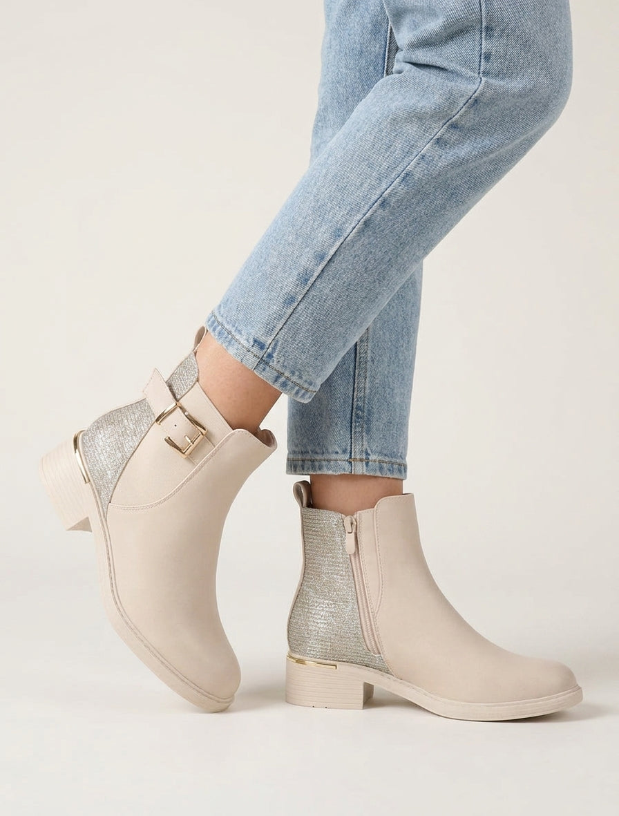 Elastische Stiefeletten mit schimmerndem Fersenverstärkung - Beige
