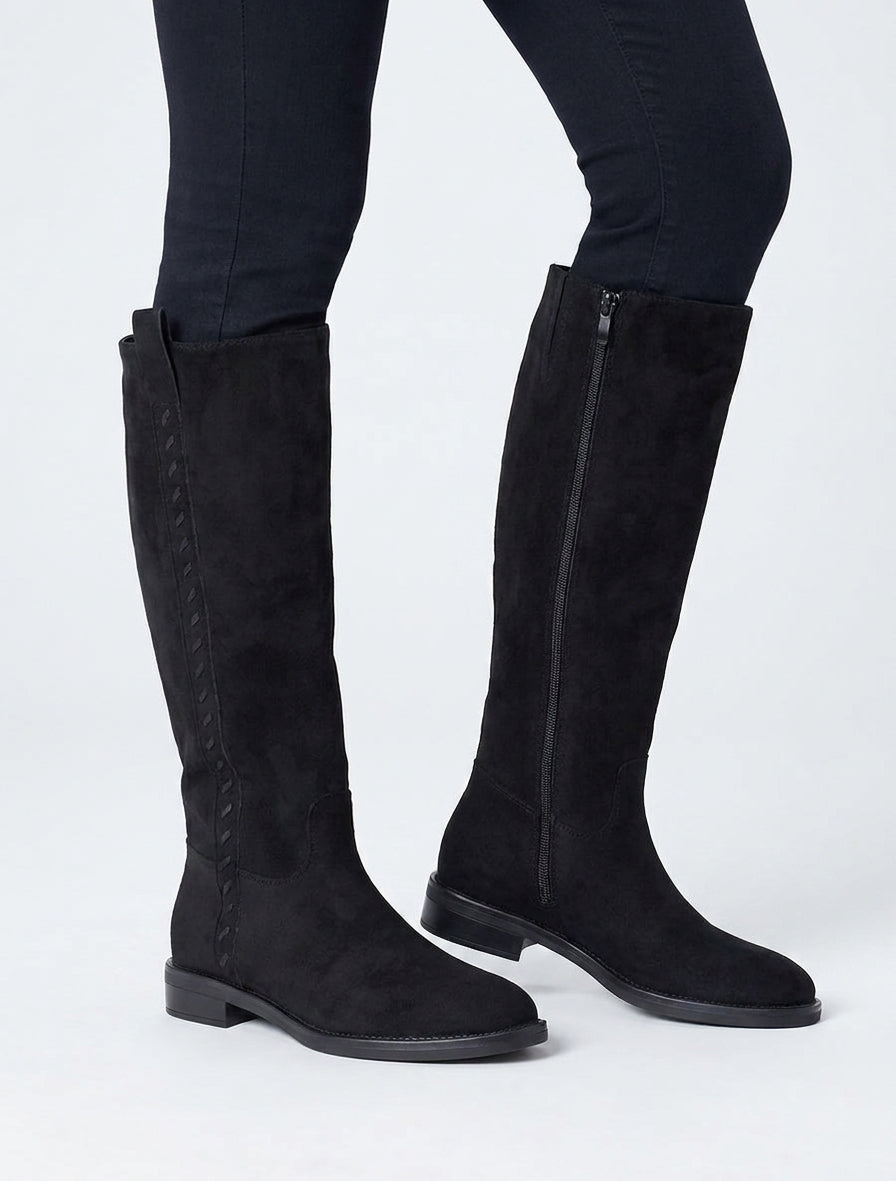 Stiefel aus Wildlederimitat mit dekorativen Nähten - Schwarz