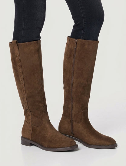 Stiefel aus Veloursleder mit dekorativen Nähten - Braun