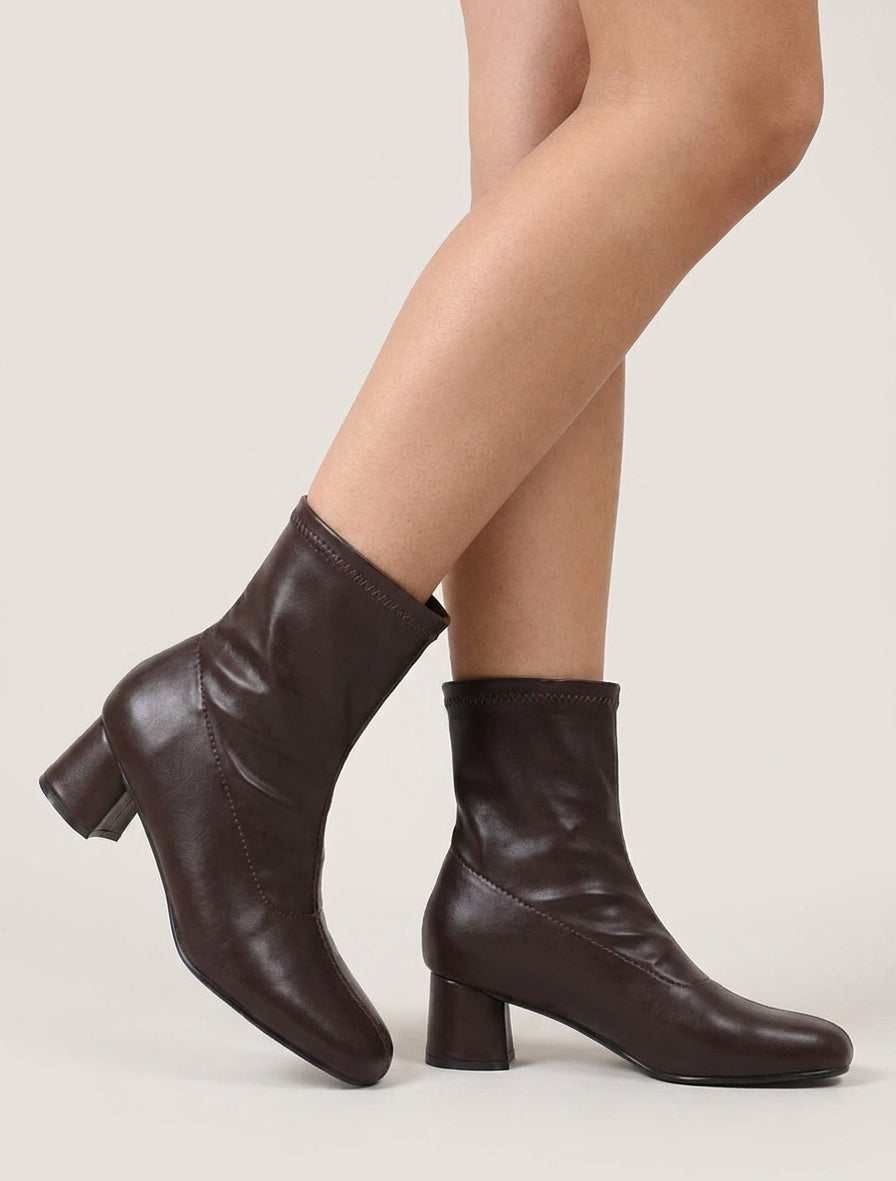Stiefeletten in Sockenoptik aus Kunstleder - Braun