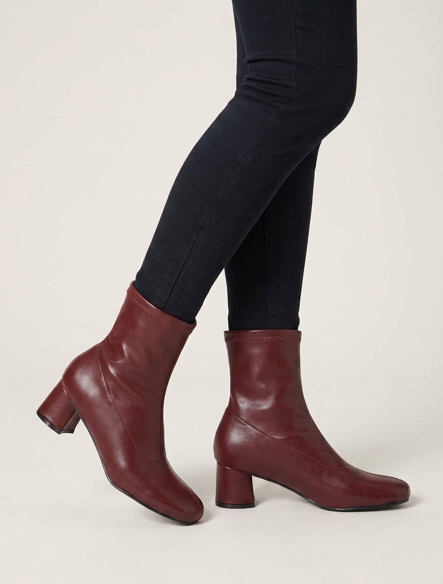 Stiefeletten in Sockenoptik aus Kunstleder - Bordeaux