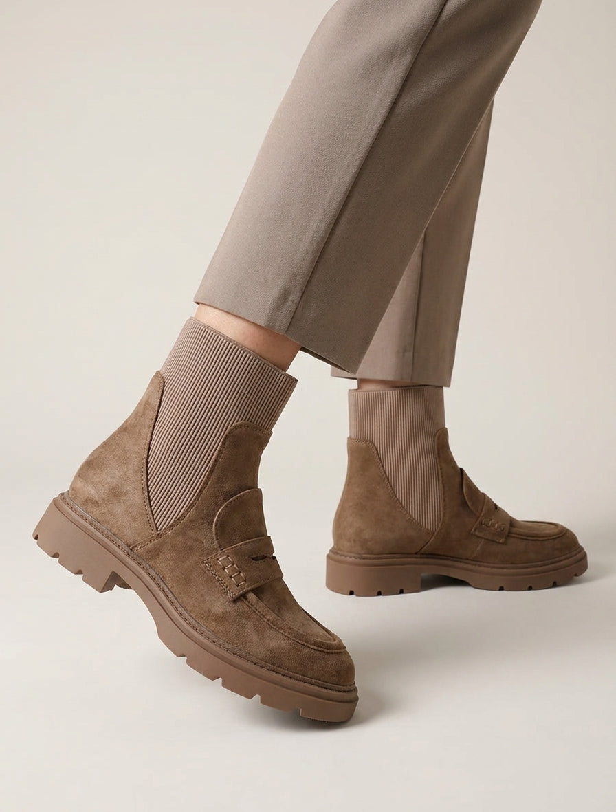 Mokassin-Stil Stiefeletten aus Wildlederimitat - Maulwurf