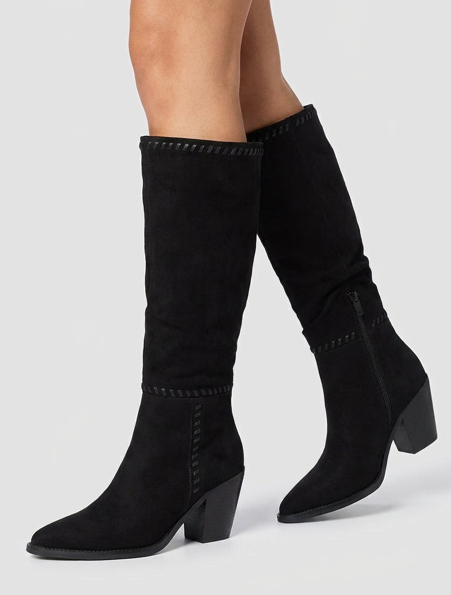 Stiefeletten aus Wildlederimitat mit spitzen Zehen - Schwarz