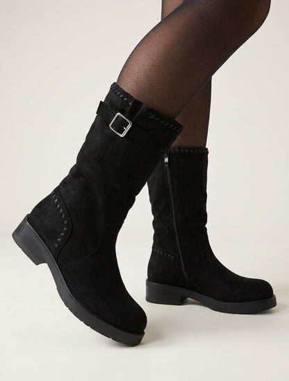 Plissierte Stiefeletten mit runden Spitzen - Schwarz