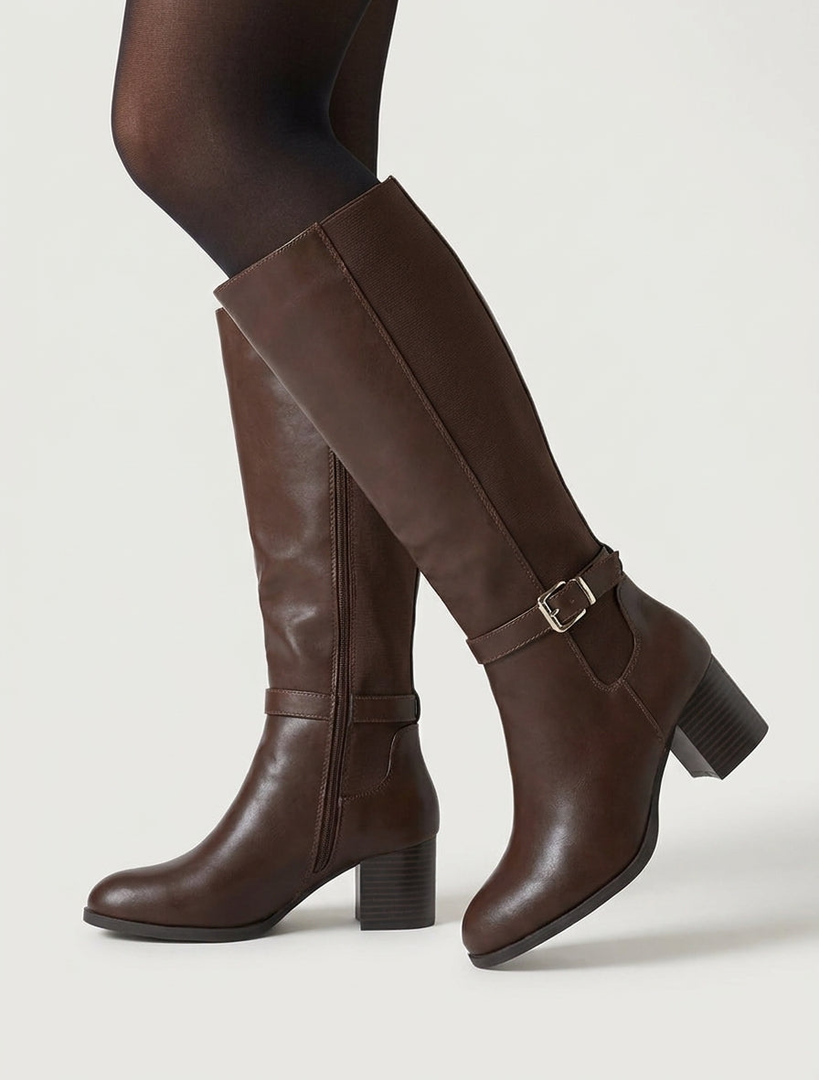 Elastische Stiefel mit Absatz - Braun